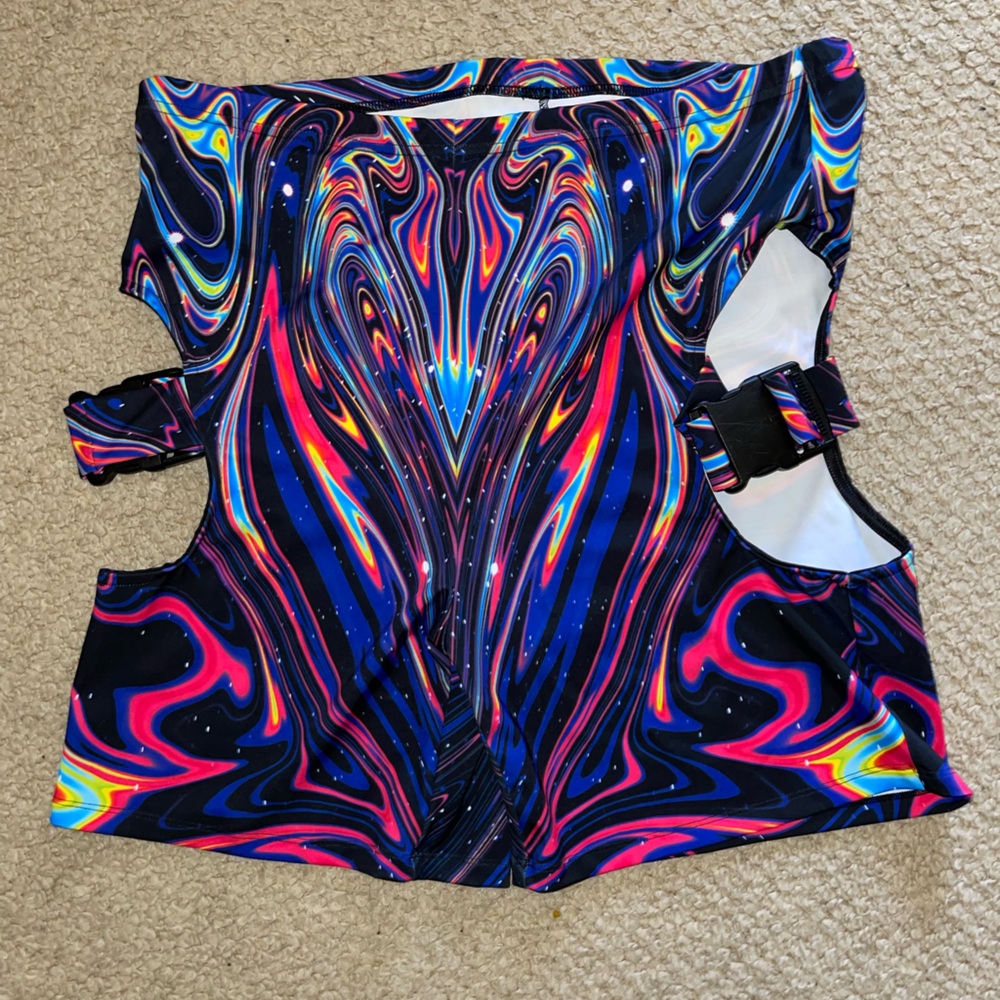 Vibrant Cut-out Rave Biker Shorts